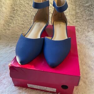 New in Box Dream Pairs Amiga faux leather suede Royal Blue ankle strap shoesSZ10